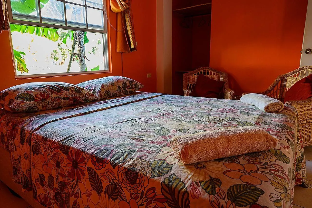 Fish Tobago Hostel Buccoo